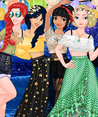 Princesses Night at the Seaside Dress Up Game